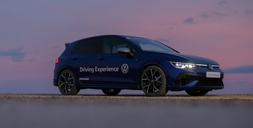 Volkswagen Driving Experience amplía su oferta formativa con un curso pionero de conducción nocturna